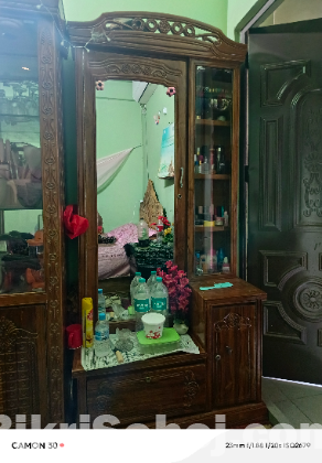 Dressing table